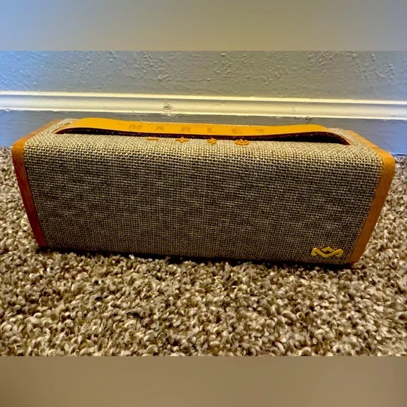 Bluetooth Speaker with upcycled materials, by House of Marley - Picture 1 of 6